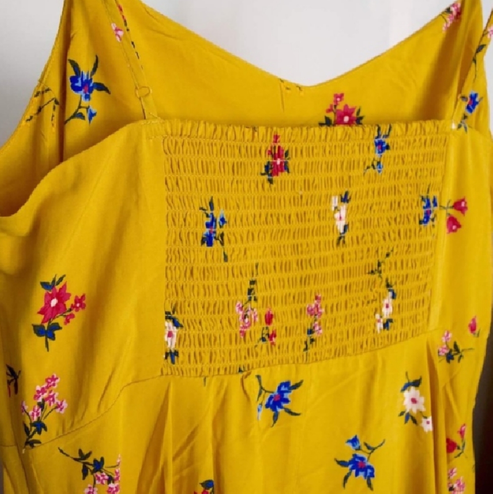 Old Navy fit and flair summer dress - Picture 2 of 4